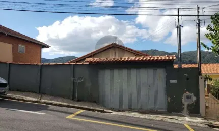 Casa com 3 quartos à venda na Rua Júpiter, 79, Jardim Santa Rita, Poços de Caldas, 84 m2 por R$ 350.000