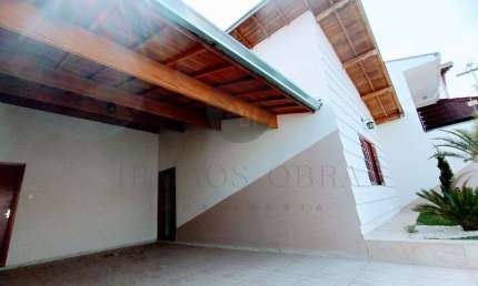 Casa com 3 quartos à venda na Rua Samuel Frazão, 125, Jardim Amaryllis, Poços de Caldas, 154 m2 por R$ 780.000