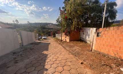 Chácara / sítio com 2 quartos à venda na Rua Adolfo Balbino Vieira, 50, Jardim Itamaraty I, Poços de Caldas, 250 m2 por R$ 500.000
