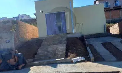 Casa com 1 quarto à venda na Avenida Doutor Rowilson Flora Filho, 700, Loteamento Residencial Tiradentes, Poços de Caldas, 53 m2 por R$ 250.000