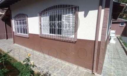 Casa com 3 quartos à venda na Rua Antônio Augusto Legutke, 10, Jardim Country Club, Poços de Caldas, 140 m2 por R$ 550.000
