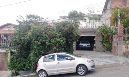 Casa com 2 quartos à venda na Rua Jatobá, 60, Vila Caio Junqueira, Poços de Caldas, 134 m2 por R$ 450.000