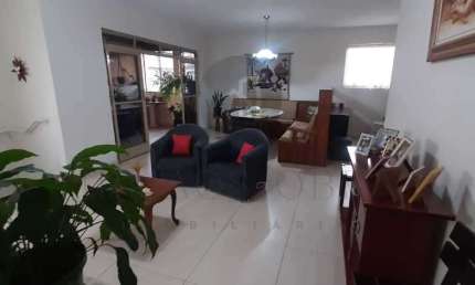 Casa com 3 quartos à venda na Rua Chile, 111, Jardim Quisisana, Poços de Caldas, 172 m2 por R$ 540.000