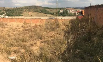 Terreno à venda na Rua Nair Goulart de Carvalho, 550, Residencial Mantiqueira, Poços de Caldas por R$ 170.000