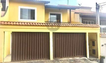 Casa com 3 quartos à venda na Rua Professora Maria Diva de Paiva Imperatriz, 96, Residencial Santa Clara, Poços de Caldas, 122 m2 por R$ 370.000