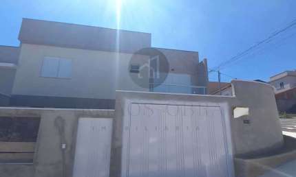 Casa com 4 quartos à venda na Avenida das Quaresmeiras, 329, Residencial Morumbí, Poços de Caldas, 215 m2 por R$ 950.000