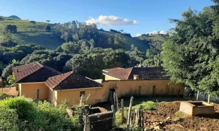 Fazenda com 1 sala à venda na Rodovia Poços a Caldas, 10000, Zona Rural, Caldas, 350 m2 por R$ 1.800.000