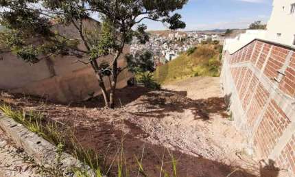 Terreno à venda na Rua Hortência Prata Ferreira, 135, Santa Ângela, Poços de Caldas por R$ 300.000