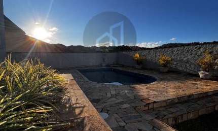 Casa com 3 quartos à venda na Rua Ítalo Zingoni, 51, Jardim Vitória, Poços de Caldas, 275 m2 por R$ 1.250.000