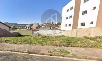 Terreno à venda na Rua Múcio Dias da Silva, 32, Jardim das Azaléias, Poços de Caldas por R$ 350.000