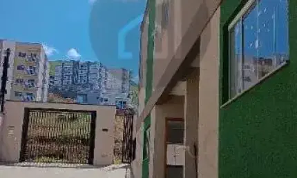 Casa com 2 quartos à venda na Rua Rogério Rocha de Oliveira, 303, Residencial Summer Ville, Poços de Caldas por R$ 380.000