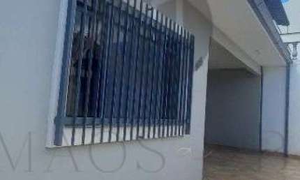 Casa com 3 quartos à venda na Rua Professora Lourdes Mourão, 185, Jardim Centenário, Poços de Caldas