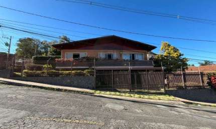 Casa com 3 quartos à venda na Rua Araguaia, 454, Jardim dos Estados, Poços de Caldas, 240 m2 por R$ 1.300.000