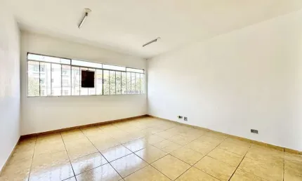 Sala Comercial para alugar, 32.40 m2 por R$1350.00  - Sitio Cercado - Curitiba/PR