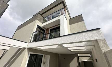 Sobrado com 3 quartos  à venda, 146.31 m2 por R$880000.00  - Novo Mundo - Curitiba/PR