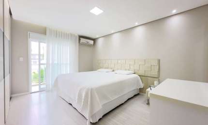Sobrado com 2 quartos  à venda, 170.00 m2 por R$800000.00  - Xaxim - Curitiba/PR