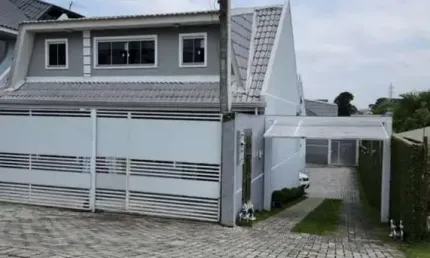 Sobrado com 3 quartos  à venda, 70.00 m2 por R$420000.00  - Sitio Cercado - Curitiba/PR