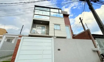 Sobrado com 3 quartos  à venda, 200.00 m2 por R$901000.00  - Sitio Cercado - Curitiba/PR