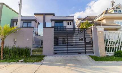 Sobrado com 3 quartos  à venda, 135.34 m2 por R$930000.00  - Capao Da Imbuia - Curitiba/PR