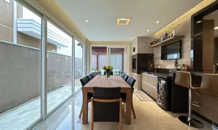 Casa de Condomínio com 3 quartos  à venda, 246.00 m2 por R$2200000.00  - Boqueirao - Curitiba/PR