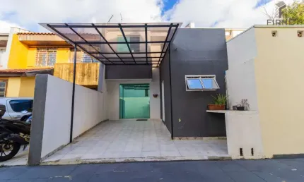 Sobrado com 2 quartos  à venda, 52.00 m2 por R$359000.00  - Jardim Das Americas - Curitiba/PR