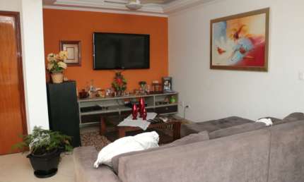 Excelente apartamento, bem localizado, com vista mar