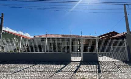 Linda casa perto da praia, bairro florida com piscina