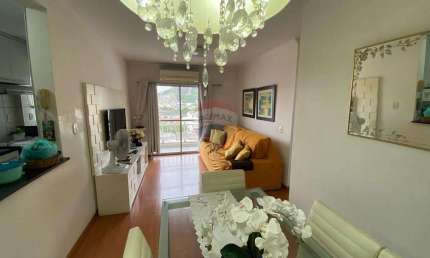 Excelente apartamento de dois quartos na Praça Seca