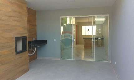 Casa com 2 quartos para alugar em Vargem Grande, Rio de Janeiro 