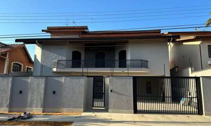 Imperdível! Casa à venda em Paulínia-SP, Jardim de Itapoan: 4 quartos, 4 suítes, 1 sala, 2 vagas, 396,06m².