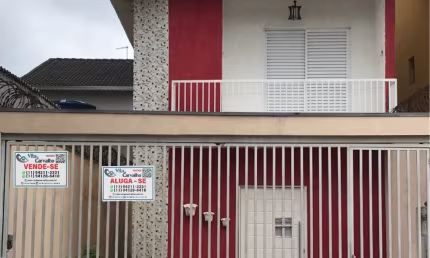 Vende-se Grande Sobrado com 3 Dormitórios, Suíte e Planejados