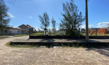 Terreno à venda na Rua Beira Mar, 30, Balneário Figueirinha, Arroio do Sal