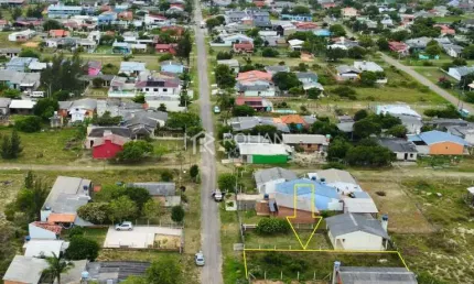Terreno à venda na Rua Presidente Getúlio Vargas, 644, Balneário Jardim Olívia, Arroio do Sal