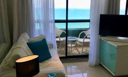 Oportunidade de moradia ou investimento! Belissimo flat com vista mar para a praia de areia preta!