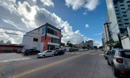 Oportunidade de investimento em Ponta Negra! Lote com excelente localização a pouco minutos da Praia