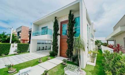Maravilhosa casa duplex no melhor e mais completo condomínio clube da região!