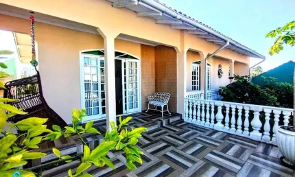 Casa com 3 quartos à venda no Jardim Atlântico, Florianópolis  por R$ 1.497.890