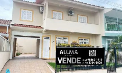 Casa com 5 quartos à venda no Balneário, Florianópolis  por R$ 1.750.000