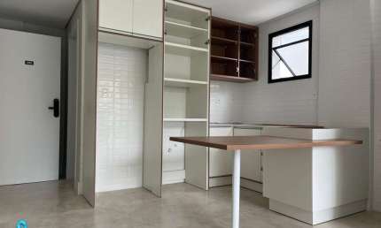 Apartamento à venda na Rodovia Haroldo Soares Glavan, 586, Cacupé, Florianópolis por R$ 585.000