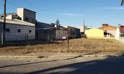Terreno à venda na Praia de Fora, Palhoça  por R$ 400.000