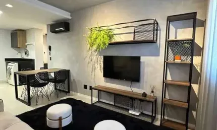 Apartamento com 1 quarto à venda no Estreito, Florianópolis  por R$ 639.000