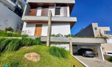 Casa em condomínio fechado com 3 quartos à venda no Cacupé, Florianópolis  por R$ 5.290.000