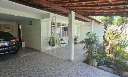 Linda casa com 3 quartos no Parque Industrial - Ótima localização, próximo a comércios