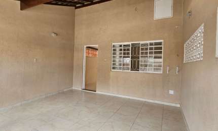 Linda casa reformada no Jd.Satélite - Ótima localização,  região com comércios variados