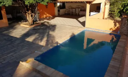 Linda chácara com piscina e 4 banheiros no  bairro Putim