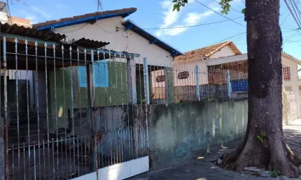 Casa Antiga muito bem localizada - com edícula no Monte Castelo - SJC