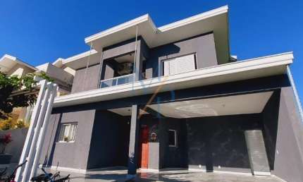 Linda casa com 3 suítes e área gourmet -No Condomínio Terras do Vale/Caçapava-SP Aceita Permuta Apt até  1 M  São José dos Campos