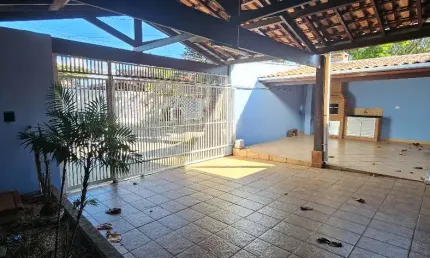 EXCELENTE CASA TÉRREA LOTE INTEIRO – ÓTIMA LOCALIZAÇÃO DO JARDIM SATÉLITE – PRÓXIMO CASA DO IDOSO SUL