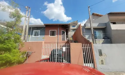 Linda casa - 2 dormitórios - sendo 1 suíte - localizada em São José dos Campos - Zona Sul - Bairro Jardim dos Bandeirantes –