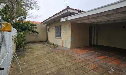 Casa com 3 quartos em rua sem saída - localização privilegiada do jardim satélite , ficando perto de áreas verdes e restaurantes